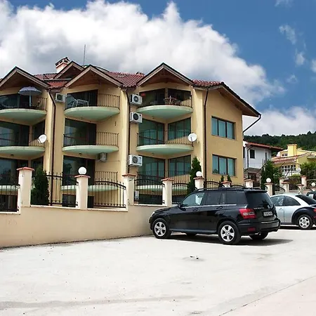 Deluxe 2 Bedroom With Pool View Mamaafrica Апартамент *