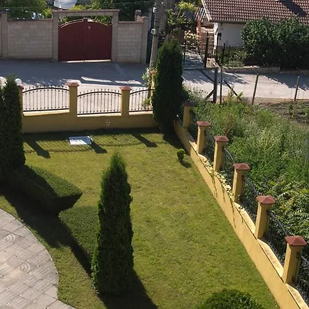 Апартамент Deluxe 2 Bedroom With Pool View Mamaafrica *