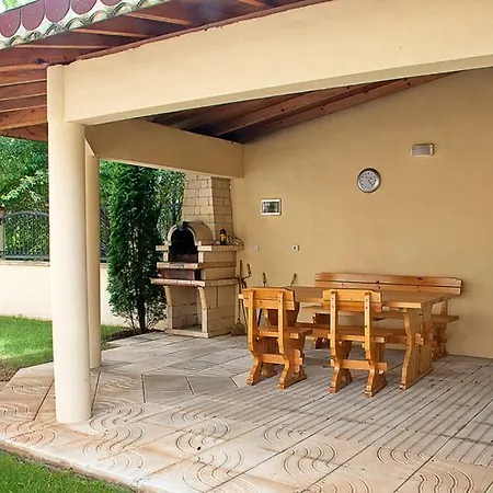 Апартамент Deluxe 2 Bedroom With Pool View Mamaafrica