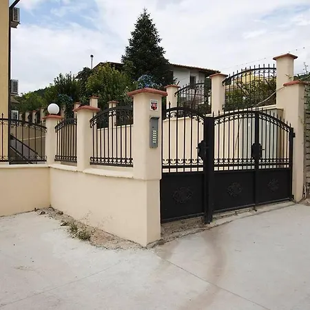Deluxe 2 Bedroom With Pool View Mamaafrica Апартамент Балчик