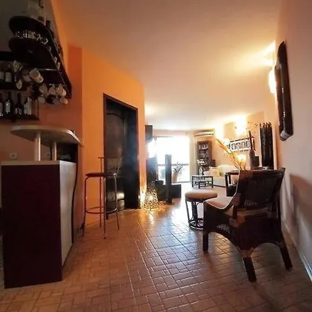 Апартаменты Deluxe 2 Bedroom With Pool View Mamaafrica Балчик